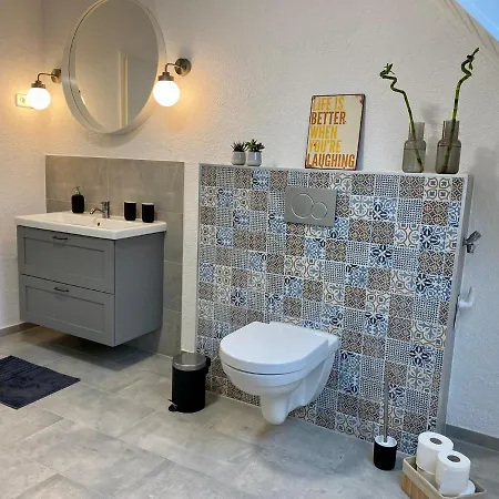 Modernes Appartement Mit Moselpanorama דירה *