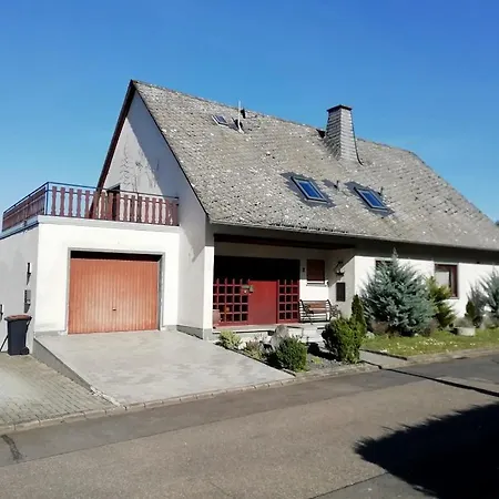 Modernes Appartement Mit Moselpanorama Lehmen